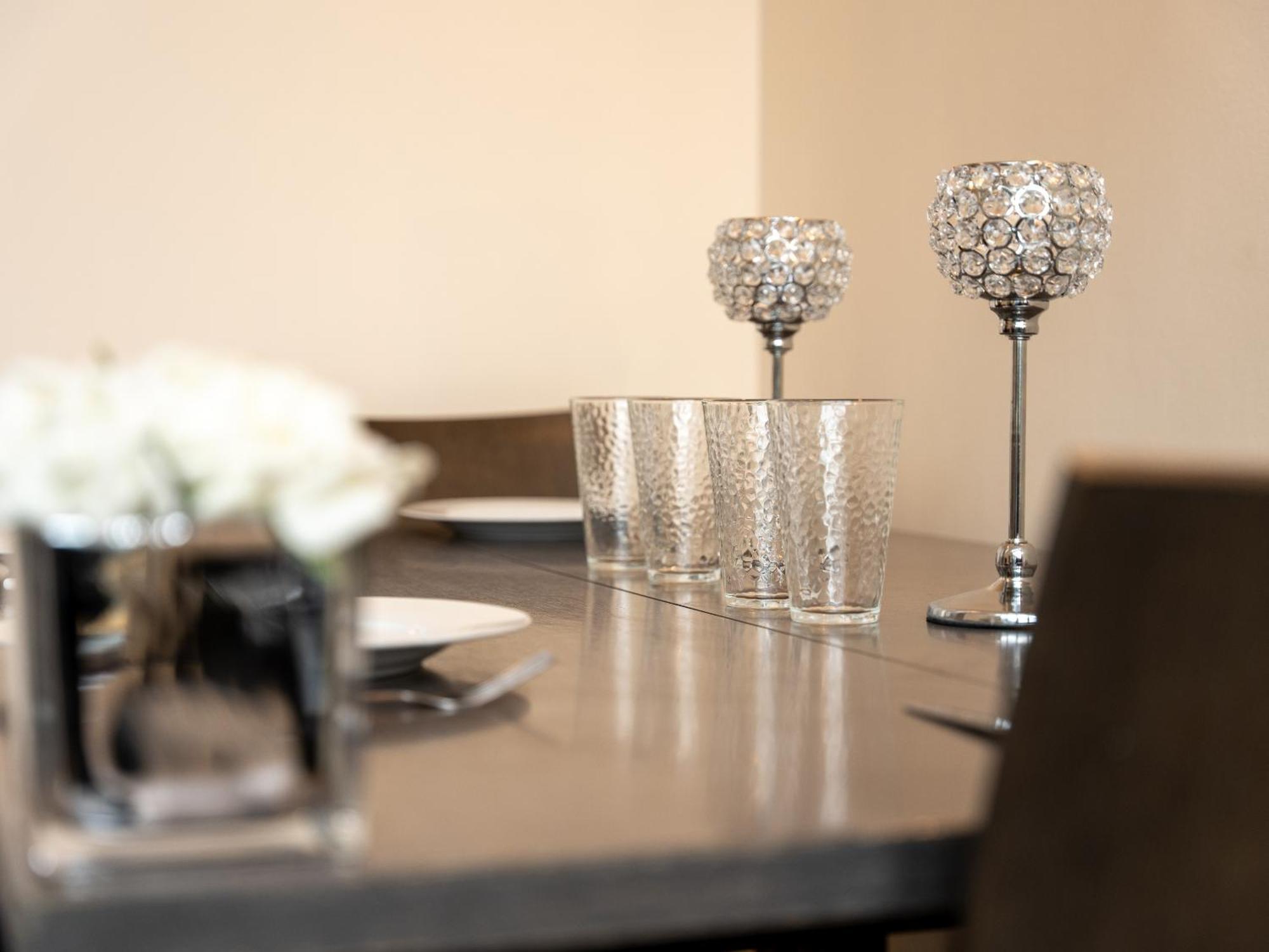 Luxury 2 Bed Apartment - Near Heathrow, Legoland, Windsor Slough Exterior foto